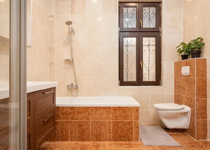 16 Guests I 4br I Near Danube I 5 Min To U1