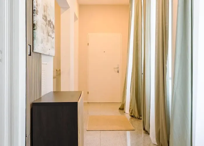 16 Guests I 4br I Near Danube I 5 Min To U1 *