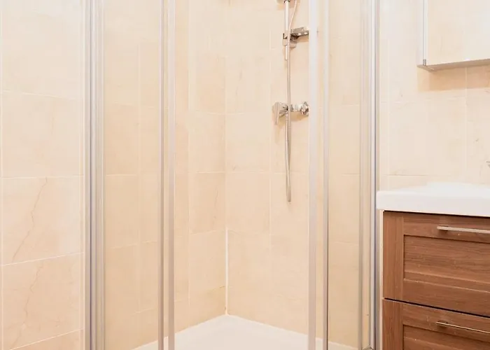 Διαμέρισμα 16 Guests I 4br I Near Danube I 5 Min To U1 Βιέννη